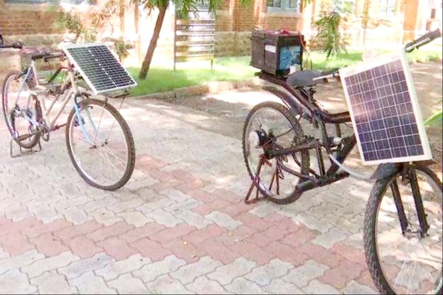 छात्र ने बनाई सौर ऊर्जा पर चलने वाली साइकिल, 50 किलोमीटर पर केवल 1.50 रुपए आता है खर्च