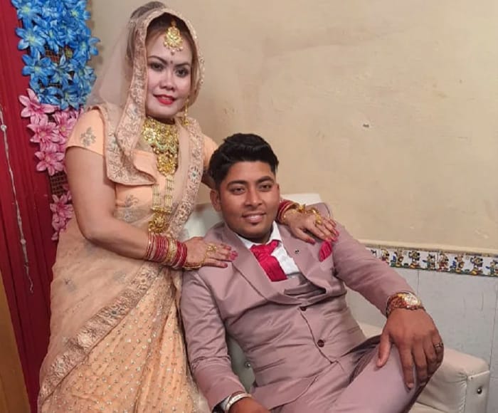 सिंगापुर से शादी करने आई लड़की, हरियाणा के लड़के से फेसबुक पे हो गया था एक दूसरे को प्यार