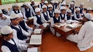 उत्तर प्रदेश के मदरसों में क्लास शुरू होने से पहले करना होगा ये काम, राष्ट्रगान गाना अनिवार्य योगी सरकार का निर्देश.