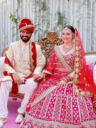 ब्रिटेन की महिला ऑफिसर को हुआ भारतीय लड़के से प्यार, रचाई शादी, बोली - नही सोचा था भारतीय लड़के से प्यार होगा